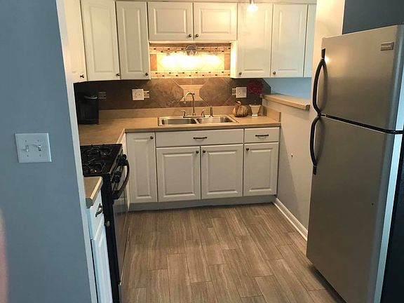 4th image of 7978 Blackshear Dr