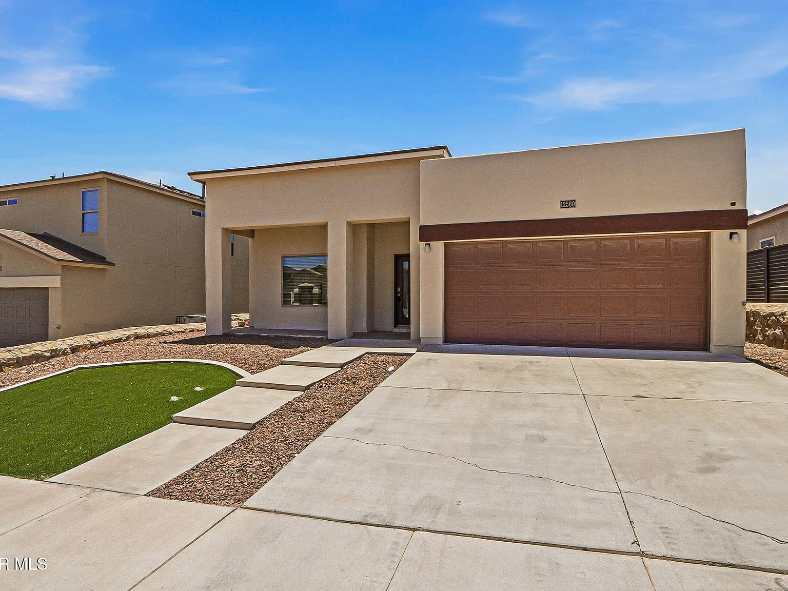 3 bed, 2.0 bath, 1648 sqft, $1,795 — Photo 3