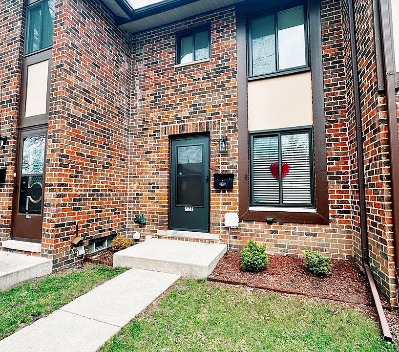 1st image of 1S227 Dillon Ln