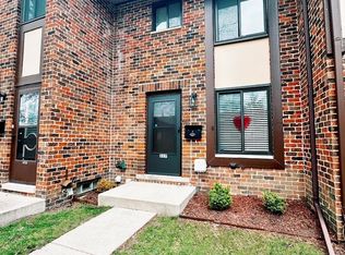 1S227 Dillon Ln, Villa Park, IL 60181