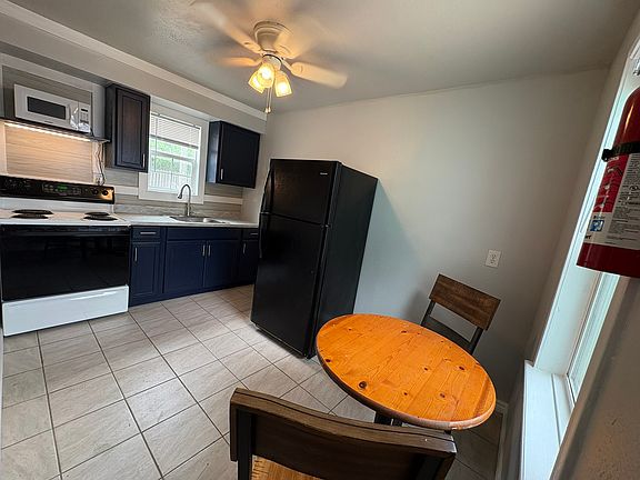 4th image of 242 W Goodnight Ave #8