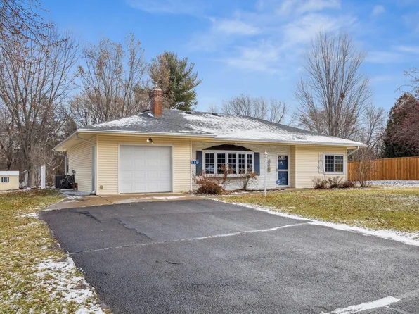 212 Saratoga Ln N, Plymouth, MN 55441