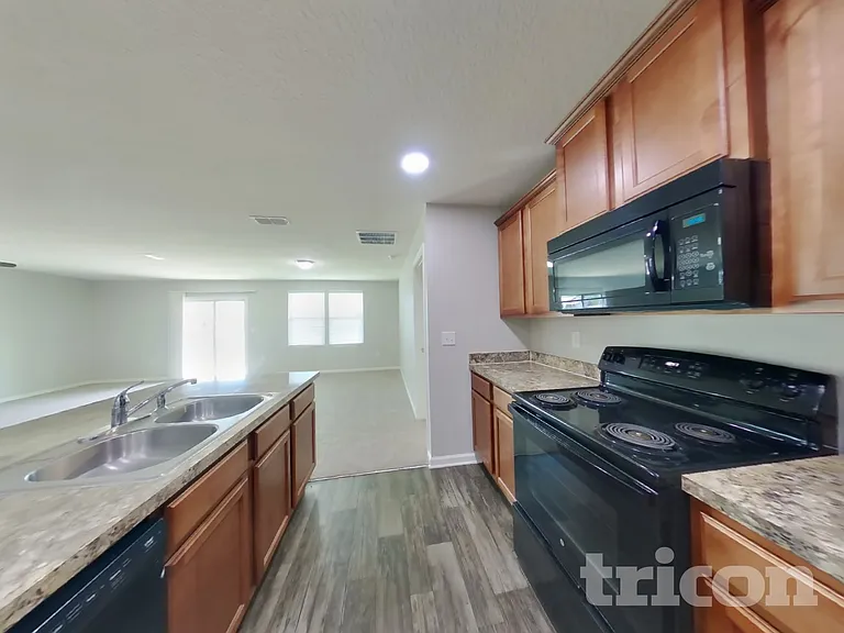 2210 Pebble Point Dr — Photo 4
