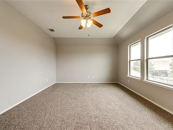 2nd image of 916 Mangrove Dr