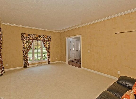 3rd image of 38938 Glenlivet Ct