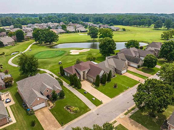 3rd image of 25 Fairoaks Dr