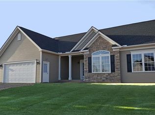 250 Barclay Ct, Greece, NY 14612