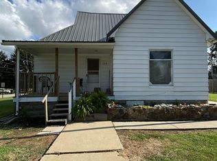 328 Wells Ave, Mitchell, IN 47446