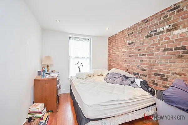 Rented by Keller Williams NYC | media 17