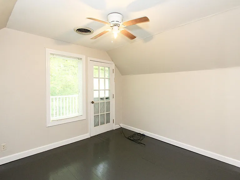 Upstairs Bonus Room