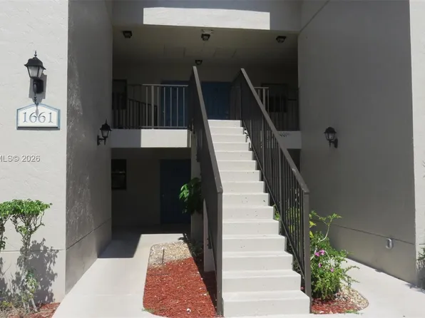 1661 Balfour Point Dr APT B, Royal Palm Beach, FL 33411