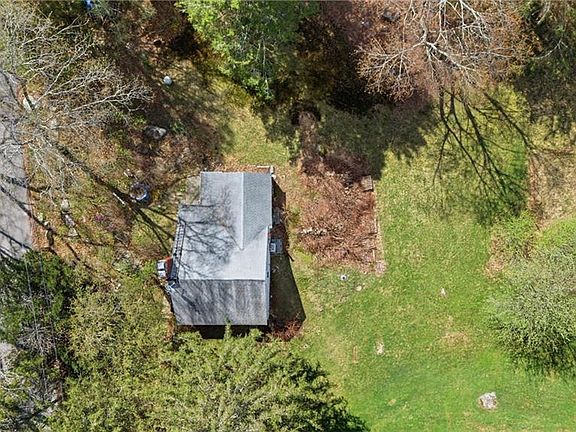 2nd image of 441 Franklin Rd