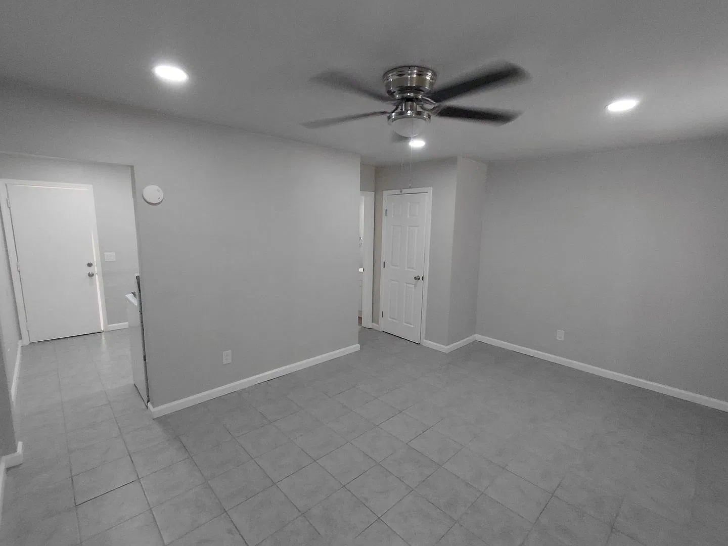 931 G St — Photo 1