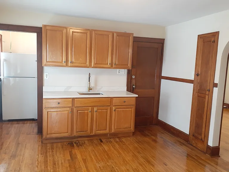 large kitchen
quartz countertops
