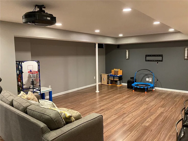 2379 Wheatland Cir — Photo 33