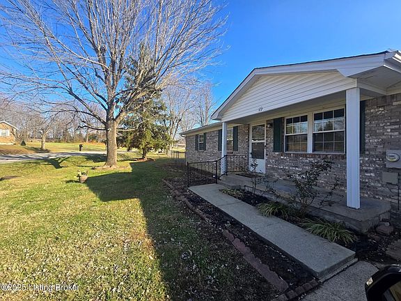 3rd image of 119 Norwood Dr