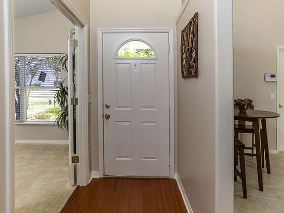 2nd image of 833 Delfino Pl