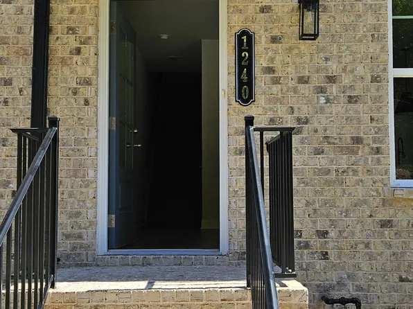 1240 Ainsworth Aly, Sugar Hill, GA 30518
