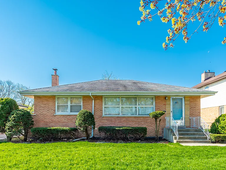 8209 W Wilson Ave — Photo 10