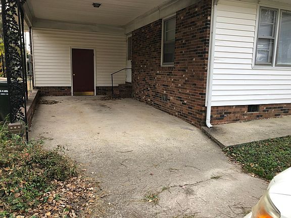 4th image of 423 Grove St