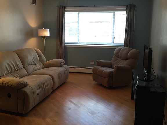 5th image of 510 W Fullerton Pkwy APT 207