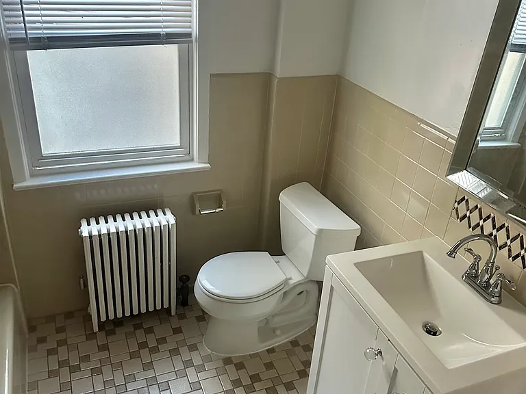 363 Belleville Ave #2 — Photo 7