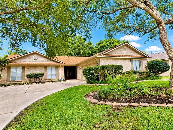 3rd image of 14906 Brookpoint Dr