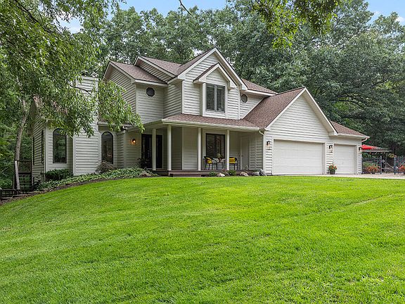 3rd image of 6985 Chanterelle Ct NE