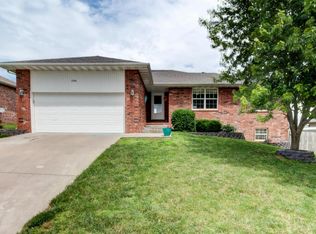 1918 N 24th St, Ozark, MO 65721