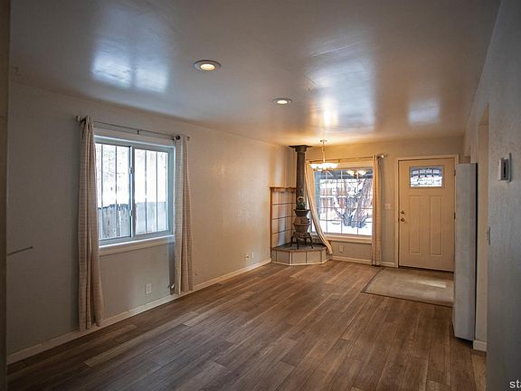 4th image of 2569 Elwood Ave