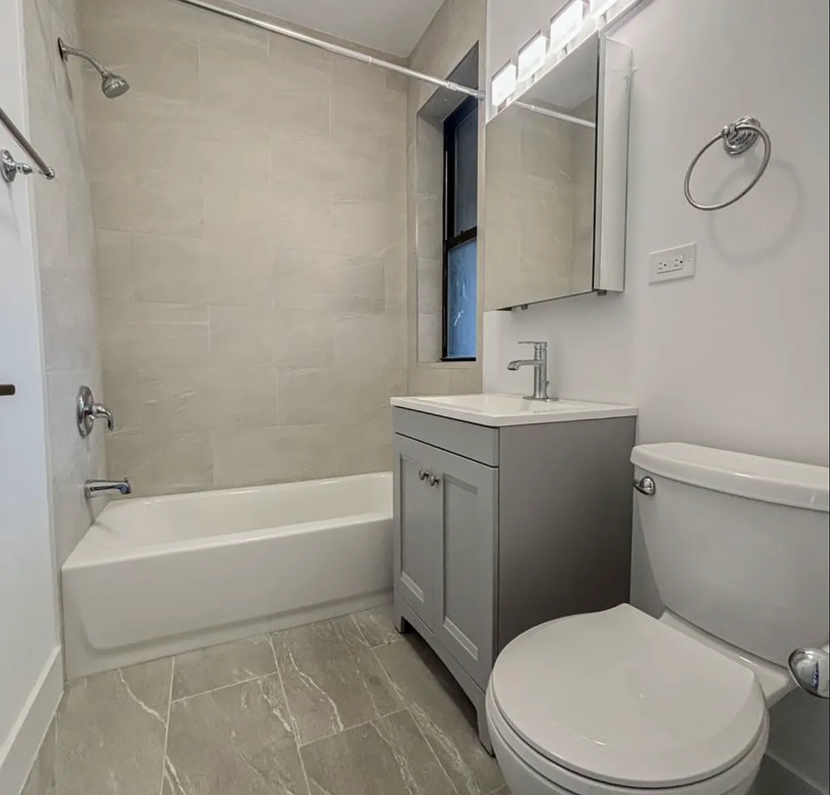 1 bed, 725 sqft, $2,175 — Photo 3