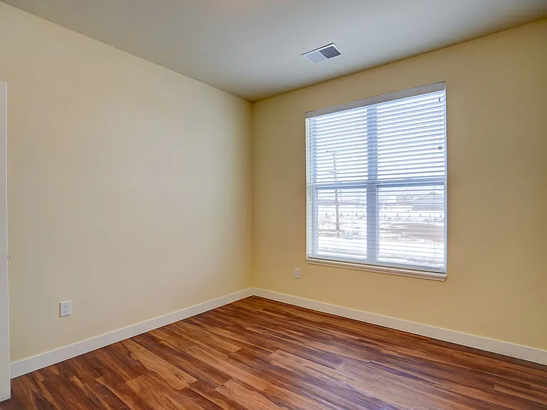 1270 Stonewood Xing — Photo 35