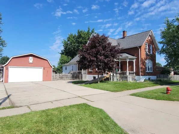 32045 Schoenherr Rd, Warren, MI 48088