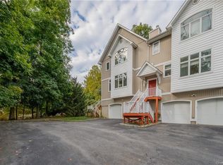 24 Laila Ln, Fort Montgomery, NY 10922