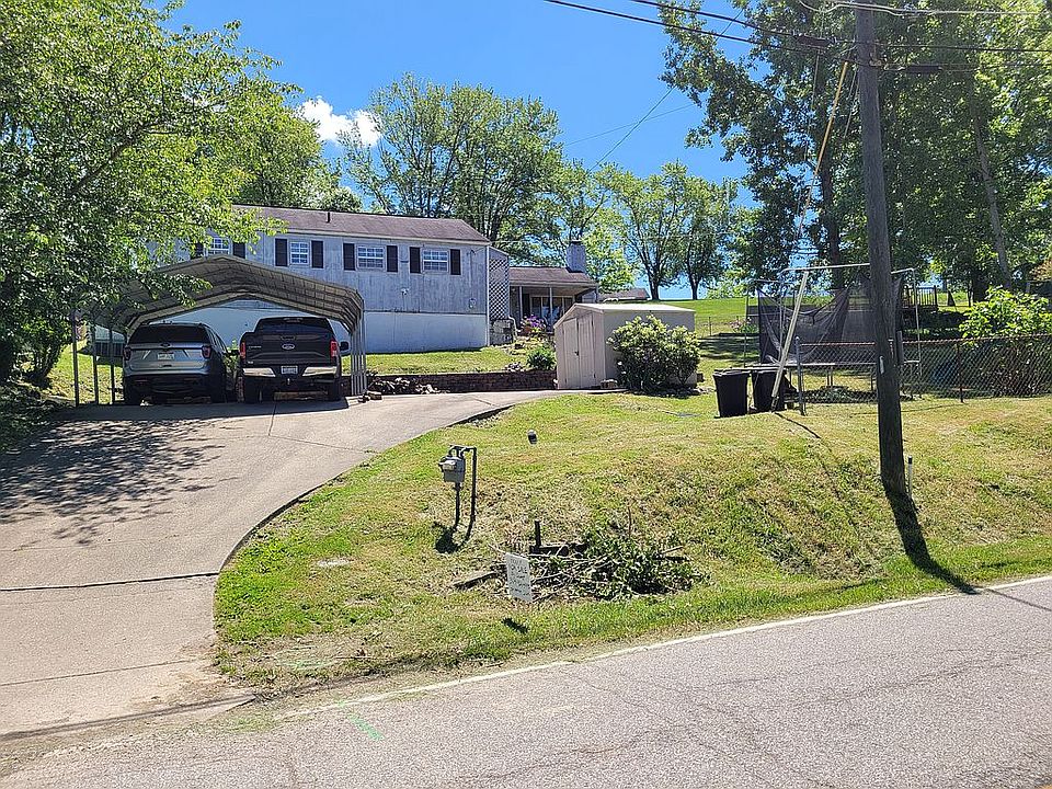 1st image of 2196 Oakridge Dr