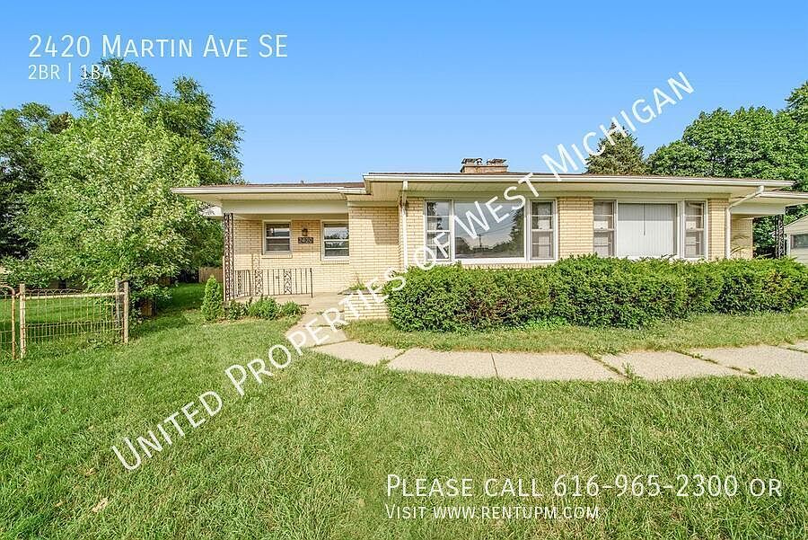 1st image of 2420 Martin Ave SE