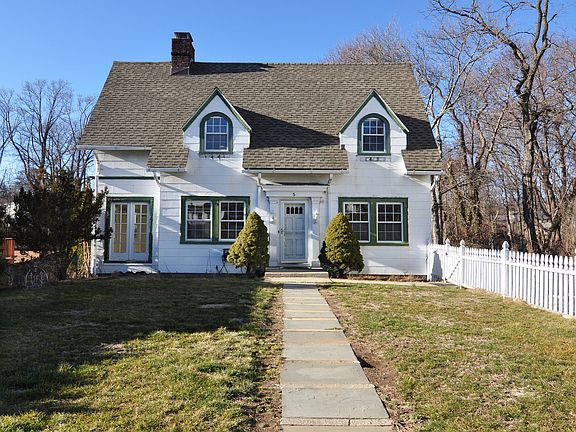 3rd image of 5 Cowdrey St
