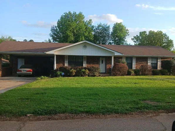 107 Wheeler St, Warren, AR 71671