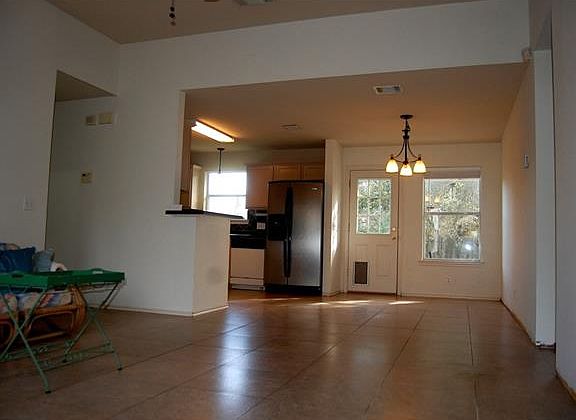 4th image of 705 Blue Oak Cir