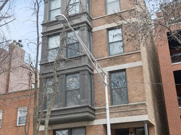 320 W Evergreen Ave #2S, Chicago, IL 60610