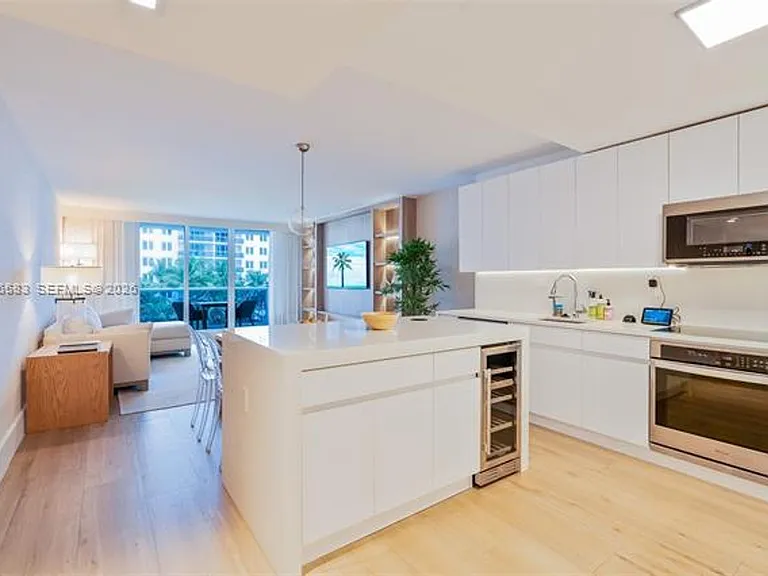 2301 Collins Avenue Cu #719 — Photo 4