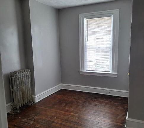 4th image of 1926 E Ontario St