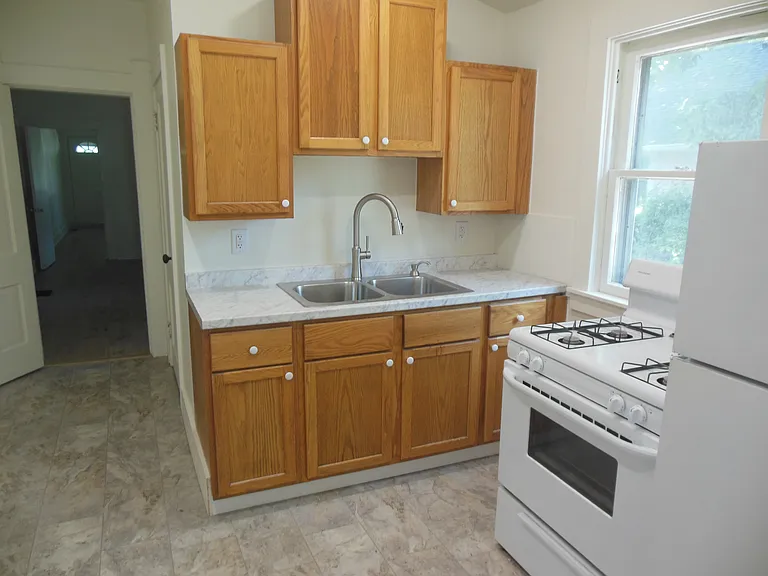 6123 Winthrop Ave — Photo 3