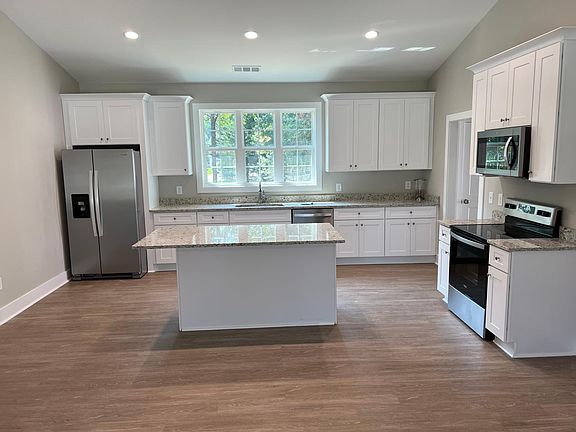 3rd image of 1640 Meadowlark Ln