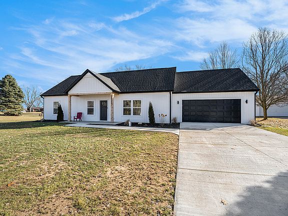 2nd image of 24669 Edgewood Dr