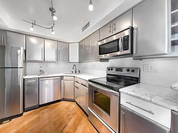 5th image of 1200 S Flagler Dr APT 902