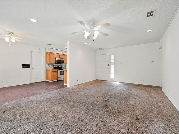 4th image of 657 Sue Ann Ln