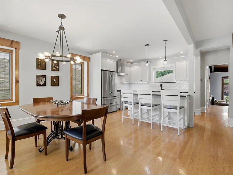 822 S Chester Ave — Photo 9