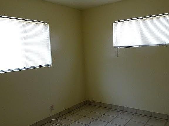 2nd image of 1267 E Morton Pl