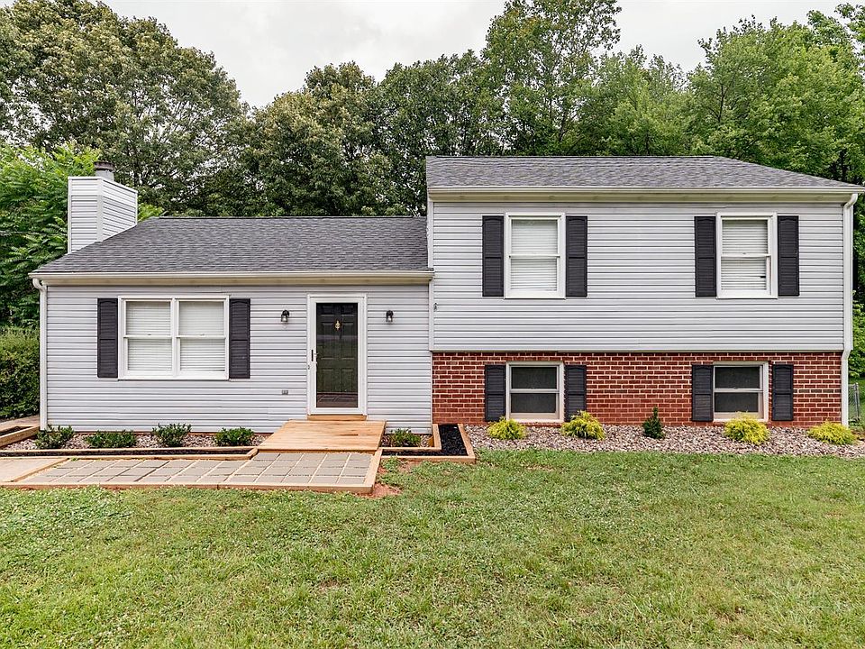 1st image of 117 Woodbine Dr